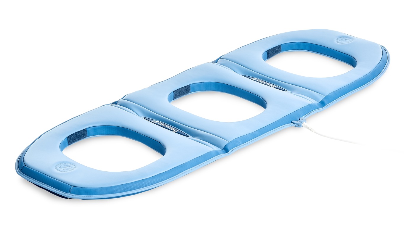 Aplikátor magnetoterapie A11P s 3D impulzy.  Lze kombinovat aplikace v leže nebo zintenzivnit terapii složením a navlečením na danou část těla.